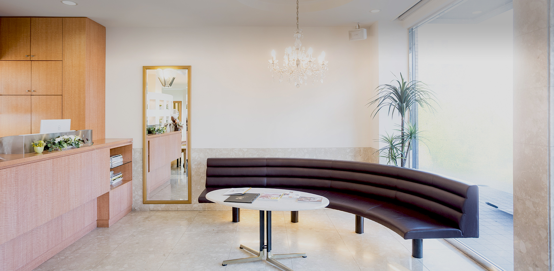 Natural(ナチュラル)Nestle(ネスル)Neutral(ニュートラル)3つの想いでお客様の「いつまでも綺麗にいたい」をサポートいたします。