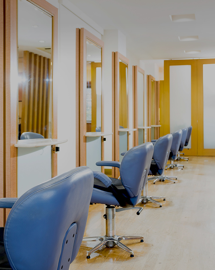 Natural(ナチュラル)Nestle(ネスル)Neutral(ニュートラル)3つの想いでお客様の「いつまでも綺麗にいたい」をサポートいたします。